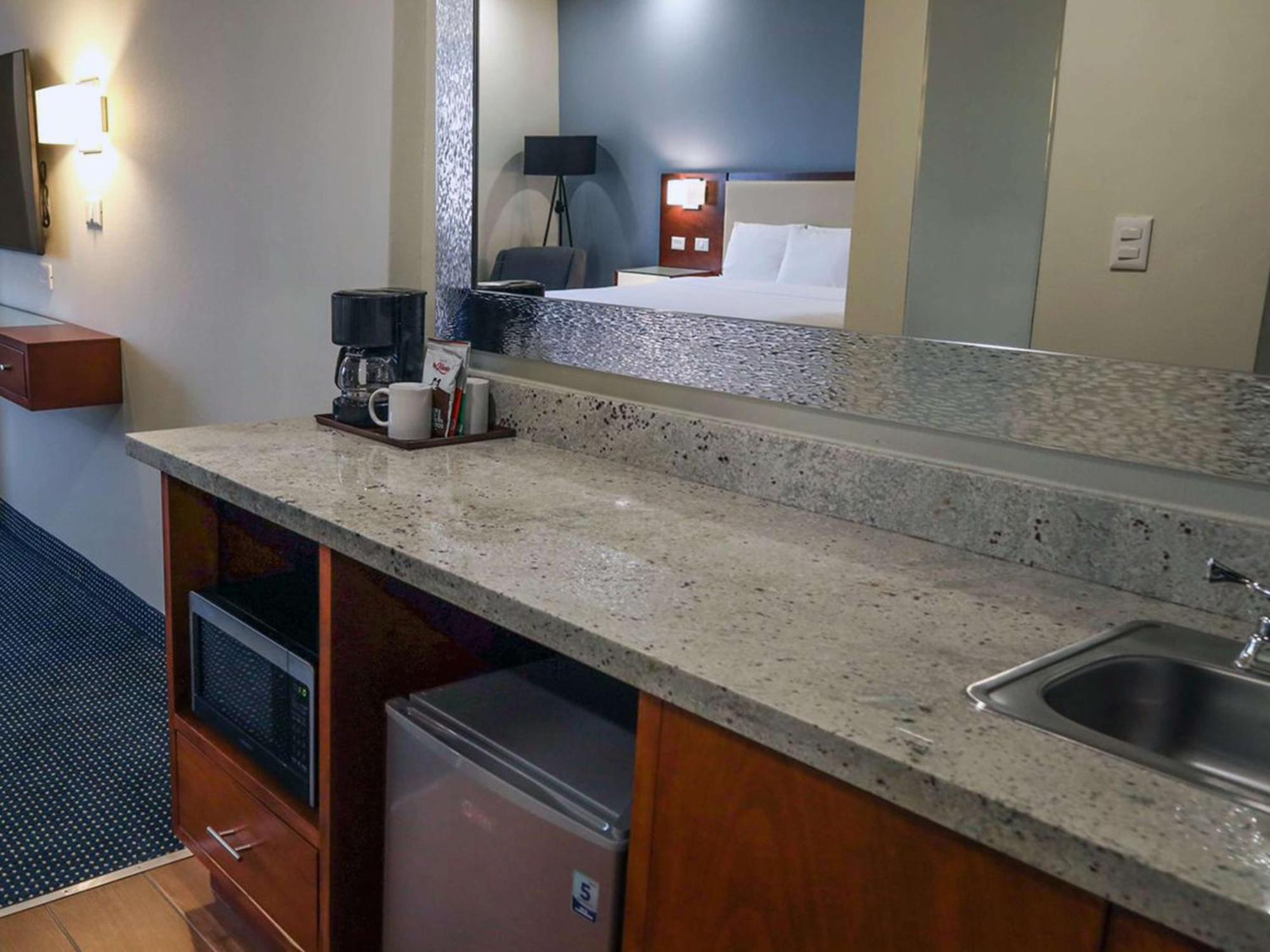 Best Western Santorin Ciudad Victoria Εξωτερικό φωτογραφία